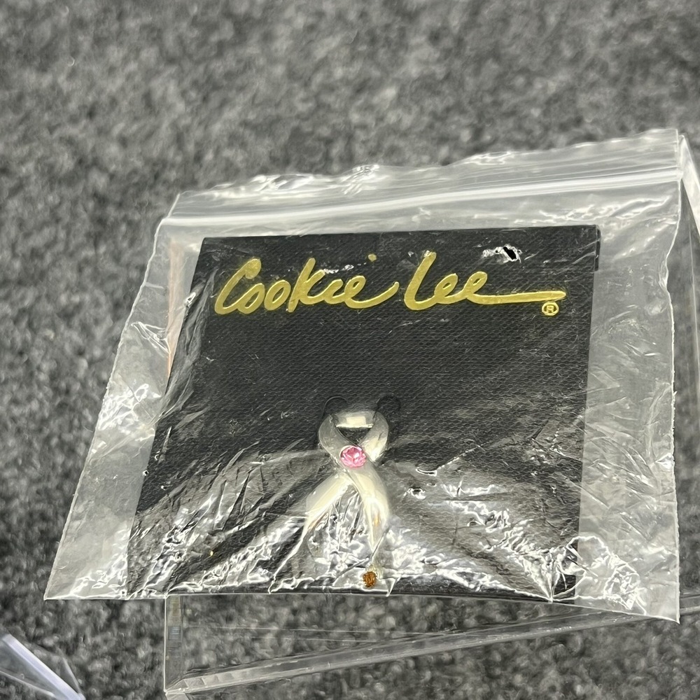 Cookie Lee Breast Cancer Awareness Pin Silver With Pink Crystal New In Package - Picture 6 of 6
